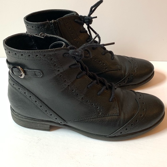 White Mountain Shoes - White Mountain Boots size 8